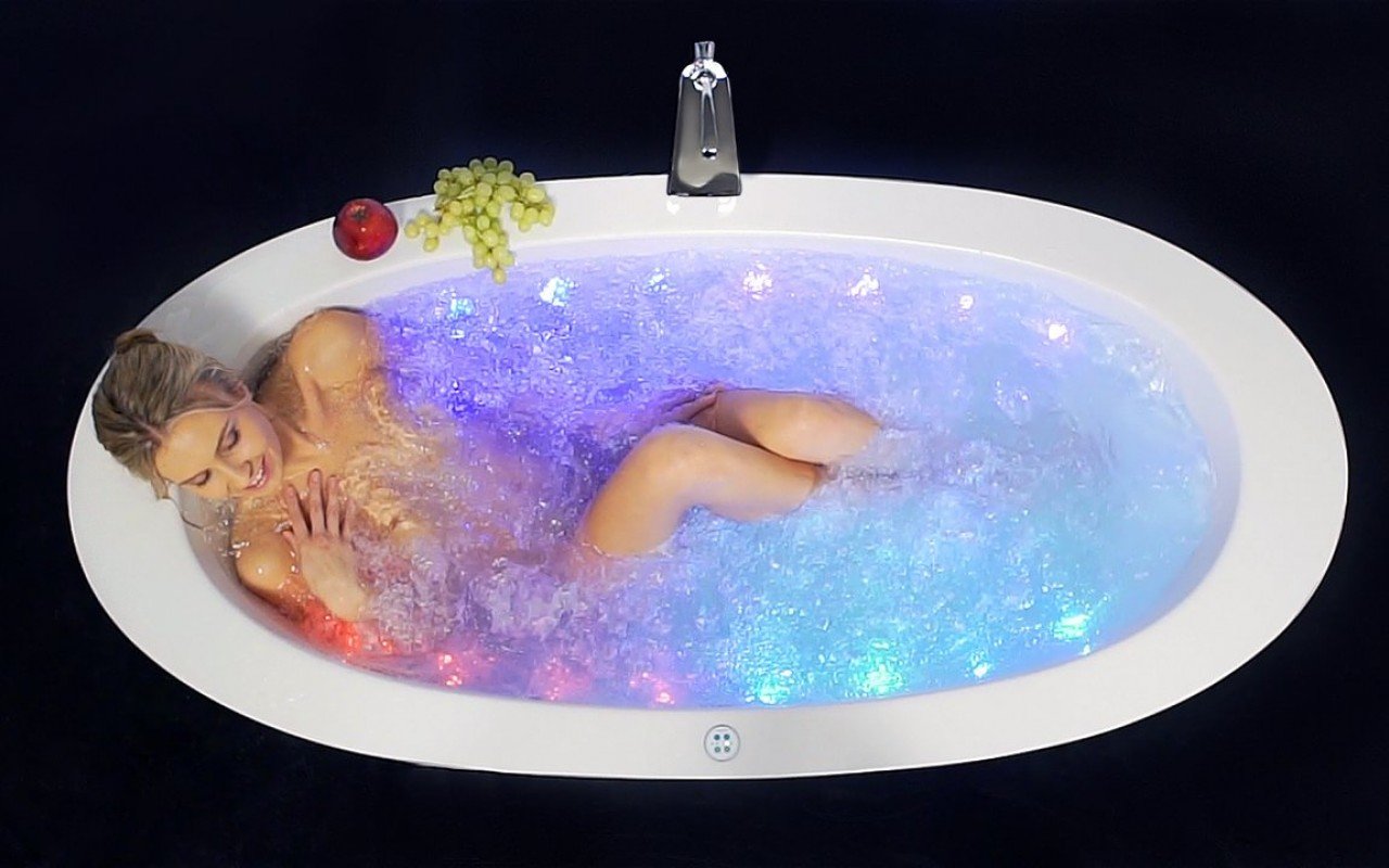 Aquatica Purescape™ 174B Relax Freistehende Luftmassage-Badewanne aus Acryl – Außen Schwarz, Innen Weiß picture № 0